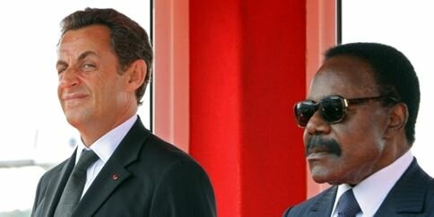 Nicolas Sarkozy aux côtés d'Omar Bongo